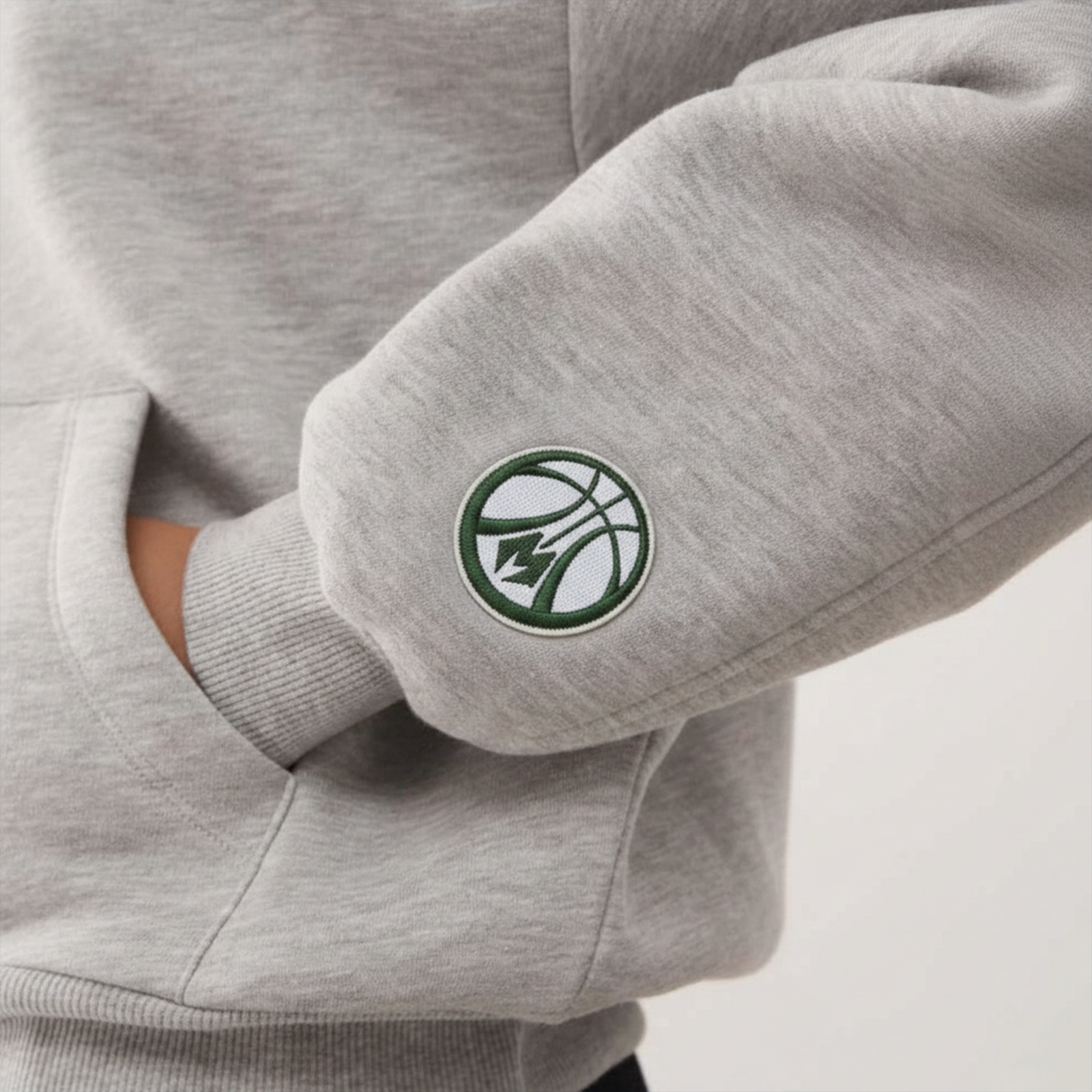 Milwaukee bucks round basketball shirt patch